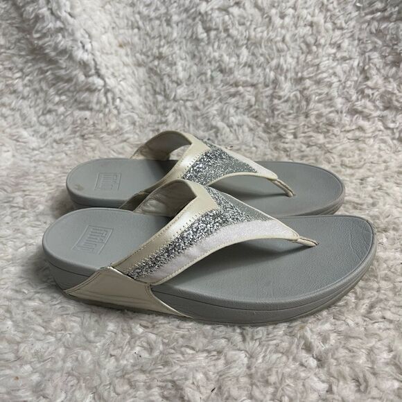 Fitflop LuLu Leather pearly white thong sandals silver &white glitter accent SZ8 - Picture 1 of 10